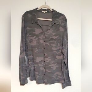 Maurices plus size camo shirt